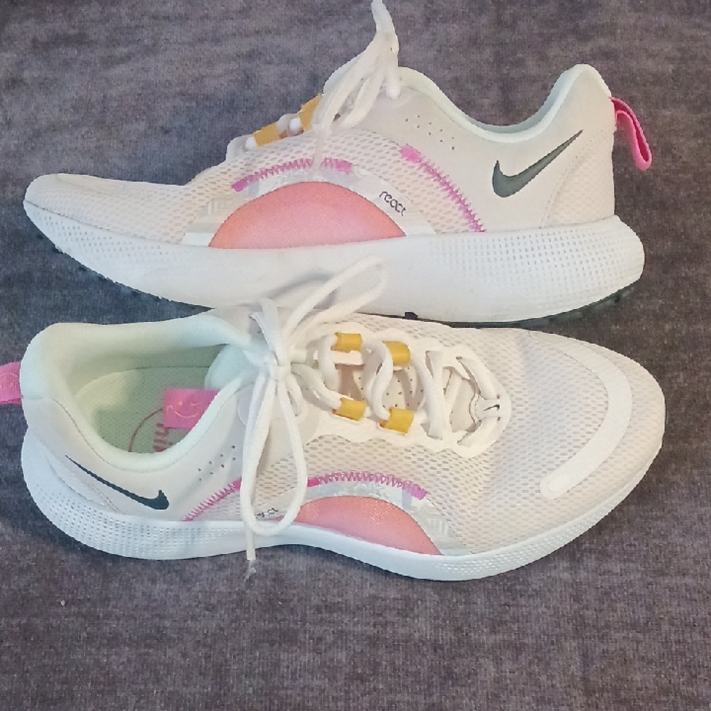 Nike Womens Pastel Pink, White and Pink Low-Top Sneakers